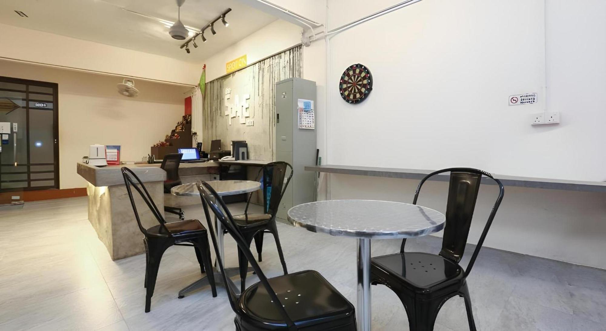 Spot On 90587 The Space Inn Kuala Terengganu Exterior photo
