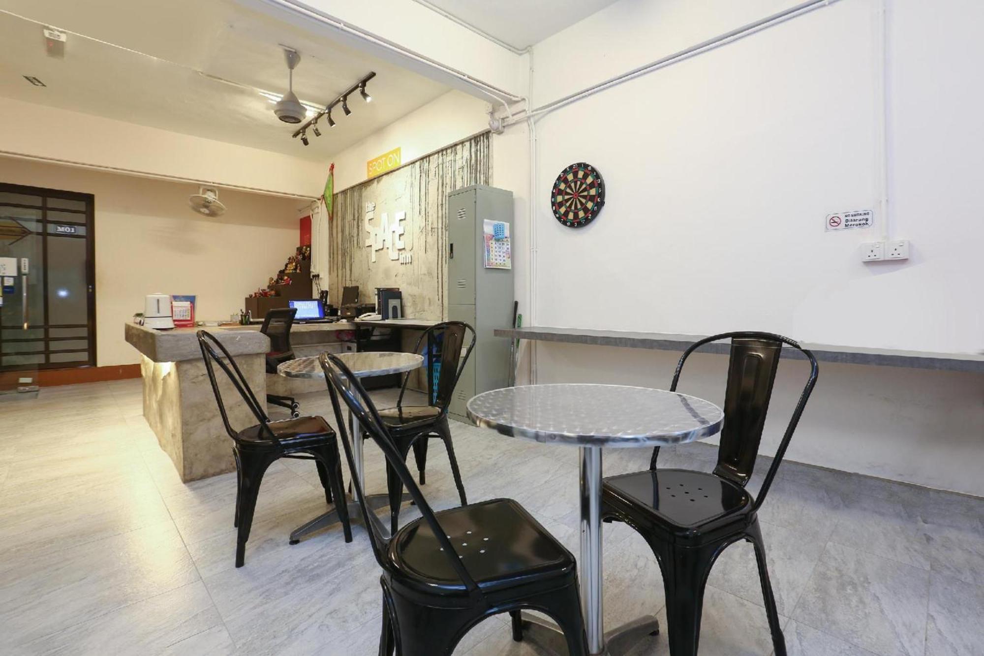 Spot On 90587 The Space Inn Kuala Terengganu Exterior photo